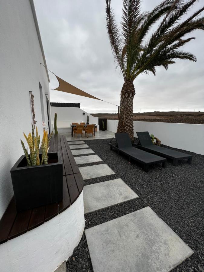 Casa Nusa La Santa Exterior foto